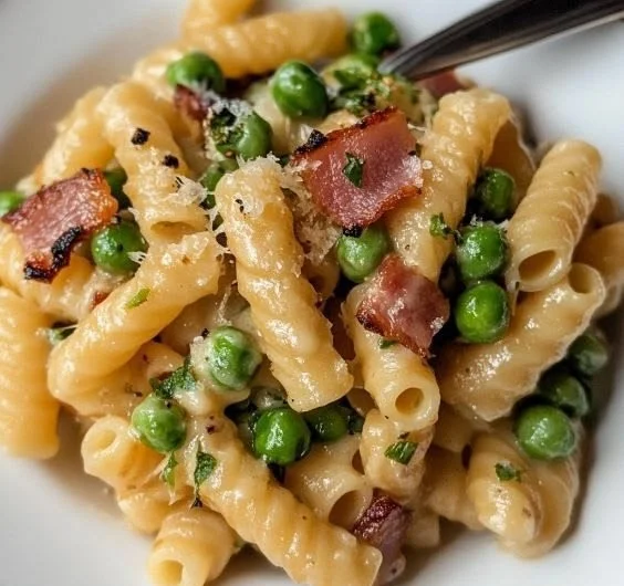 Creamy Pasta with Peas and Pancetta